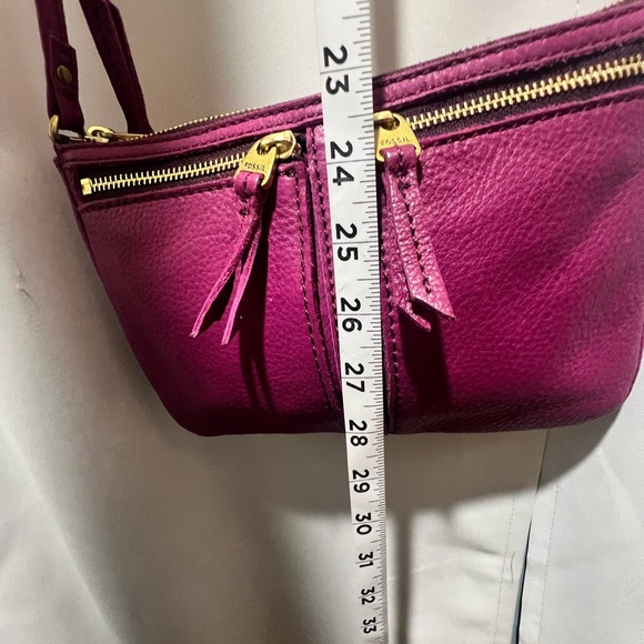 Fossil Magenta Leather Crossbody Bag - Picture 12 of 12